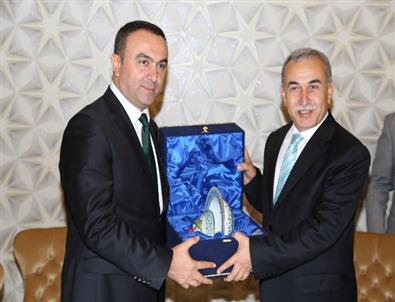 Sakarya Özel İdare Genel Sekreteri Recep Soytürk’e Veda Yemeği