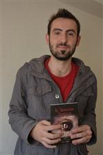 SINOP ÜNIVERSITESI - Trabzonlu Genç Şair İlk Şiir Kitabını Çıkarttı