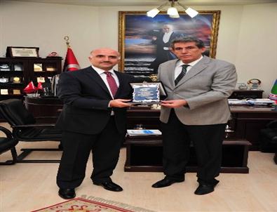 Başkan Çalkaya’ya Sgk Plaketi