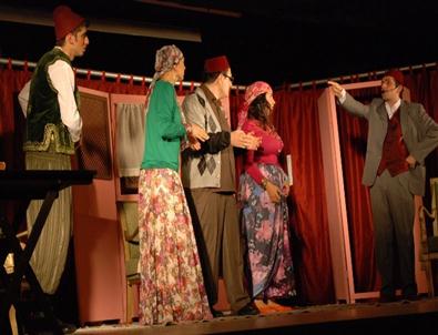 'Bir Tatlı Huzur” Kahkahaya Boğdu