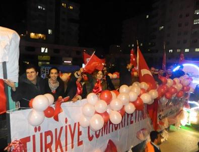 Gaziantep’te Coşkulu Cumhuriyet Konvoyu