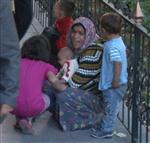 TAHIR AKYÜREK - Hırsızlıktan Aranan Çift, Tören Alanını Karıştırdı