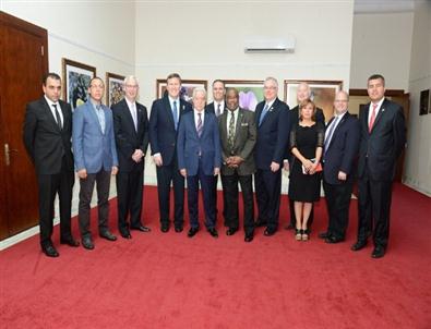 Abd’lilerden Büyükşehir Gençlik Merkezi’ne Övgü