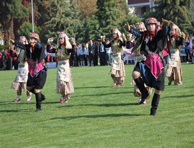 Cumhuriyet Coşkusu Selçuk'ta Ta Büyük Bir Heyecanla Kutlandı