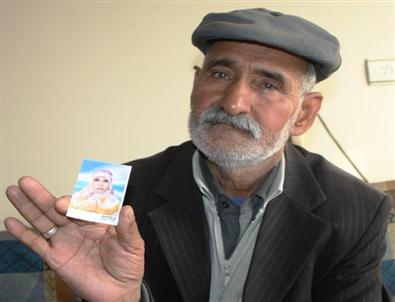 Görme Engelli Kızı Kaybolan Aile Yetkililerden Yardım Bekliyor