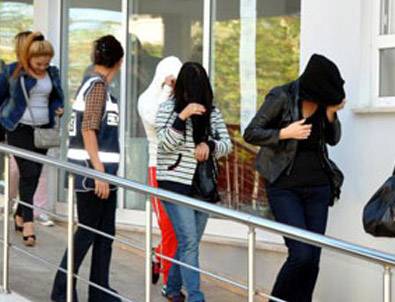 İstanbul'da fuhuş operasyonu: 64 gözaltı