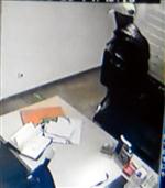 Bir Buçuk Dakikada Bilgisayarı Alıp Kaçtı