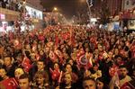 ÇARK CADDESI - Bir Gecede İki Kutlama