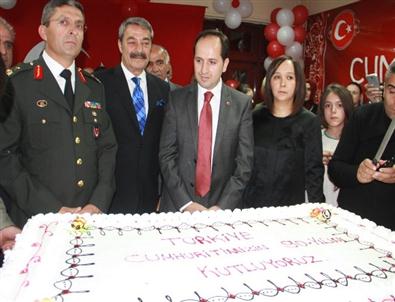 Hakkari’de 29 Ekim Cumhuriyet Bayramı Resepsiyonu