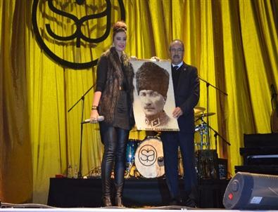 Sıla Söke’yi Coşturdu