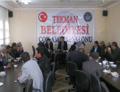 Tekman Belediye Başkanı Yakup Doğan, Muhtarlarla Bir Araya Geldi