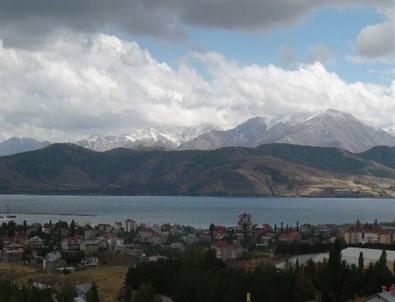 Bitlis’e Kar Yağdı