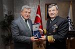 DONANMA KOMUTANI - Donanma Komutanından Başkan Karaosmanoğlu'na Ziyaret