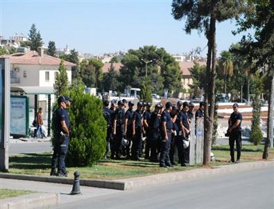 Şanlıurfa’da Öcalan'a Destek Yürüyüşü