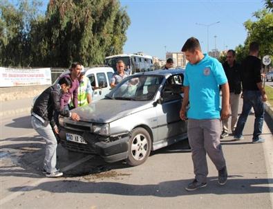 Freni Boşalan Dolmuş 5 Araca Çarparak Durabildi