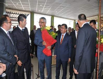 Validen Öğretmenlere Teşekkür