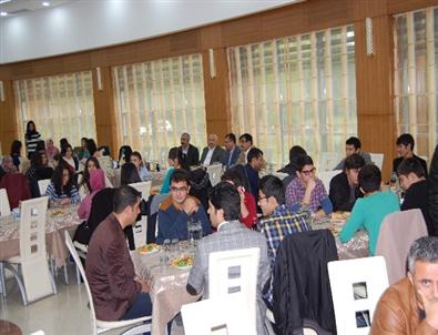 Hayat Vakfı, Tıp Öğrencileri İle Bir Araya Geldi