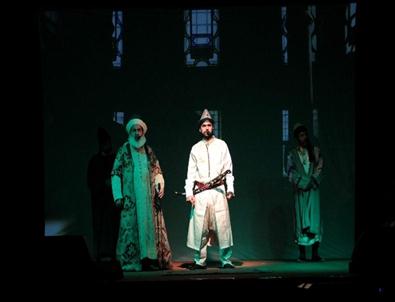 'osmanlı' Gösterisi Büyük İlgi Gördü