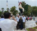 DELİKLİÇINAR MEYDANI - Türkiye'nin, En Büyük Cam Horozuna Büyük İlgi