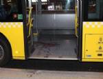 Metrobüs'te silahlı kavga