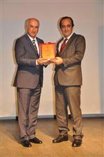 MANİSA BELEDİYE BAŞKANI - Milli Olimpiyat Komitesi’nden Başkan Ergün’e Plaket