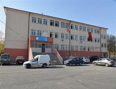 Vali Saffet Arıkan Bedük Ortaokulu’na Çok Amaçlı Spor ve Sosyal Tesis Salonu