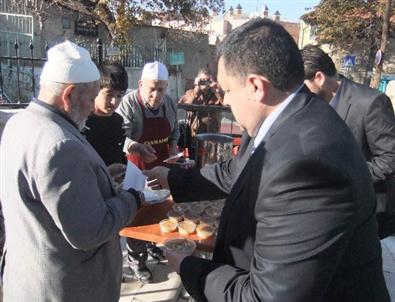 Bölge Yatılı Erkek Kur'an Kursu Aşure Dağıttı