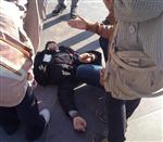 AHMET DEMİR - Yaralı Kadın Kendisine Çarpan Sürücü İle Tartıştı