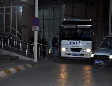 Cumhuriyet Üniversitesi'nde Gerginlik Sürüyor Açıklaması