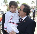 HAYRÜNNİSA GÜL - Vali Coş'un çocuk sevgisi