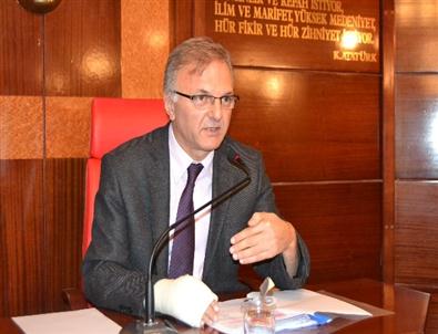 Ertem, 'Vatandaş Hastaneye Rahatça Gidebilmeli”