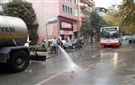 İzmit'te Caddeler Yıkandı