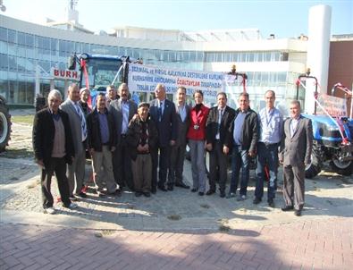 Burhaniye Arıcılarına Yeni Traktörler