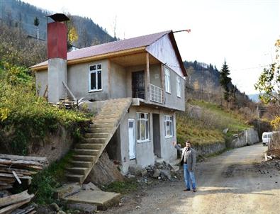 Geleneklerini Yaşatmak İçin Köy Konağı Yaptılar