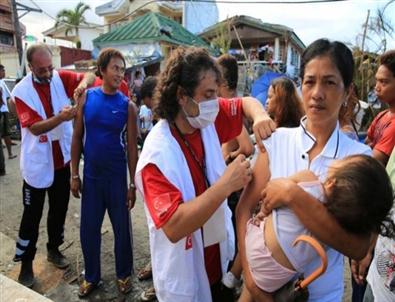 İhh Filipinler'de Yaraları Sarıyor