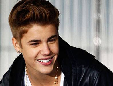 Justin Bieber'in evi basıldı