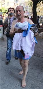 Kredi Kartı Mağdurundan Banka Önünde Çıplak Eylem