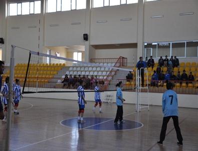 Sorgun’da Liseler Arası Voleybol Turnuvası Başladı
