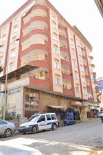 BEDİÜZZAMAN - Genç Kız Ölüme Atladı