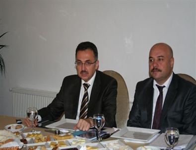 Aras Edaş Genel Müdürü Abdülkadir Köker, Kars’ta Ulusal ve Yerel Basın İle Bir Araya Geldi