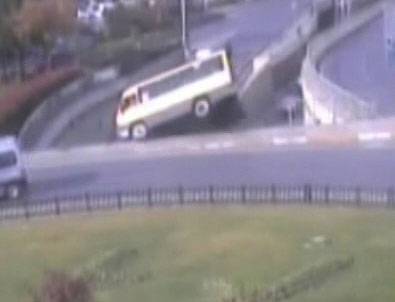 İstanbul'daki minibüs faciası kamerada