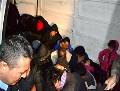 Sınırda Kaçak Operasyonunda 165 Göçmen Yakalandı