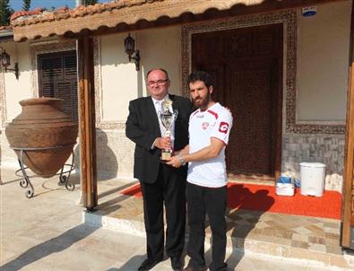 Üçüncülük Kupası Başkan Barut’a