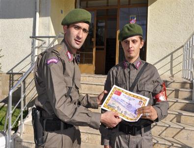 Zihinsel Engelli Gence Jandarmadan Jest