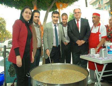 Ak Parti’den Beş Bin Kişilik Aşure