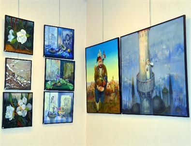 'Ankaralı' Ressamlar Paris Anadolu Kültür Merkezi'nde Sergi Açtı