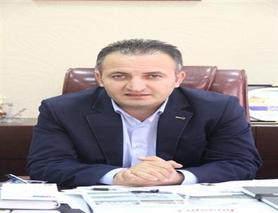 Gençlik Merkezinin Kampanyasına Bakan'dan Tweetli Destek