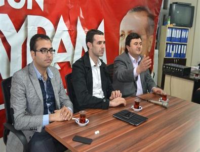 Ak Gençlik Manisa'da Kolları Sıvadı