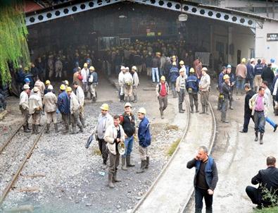Maden İşçileri Eylemlerini Sürdürüyor