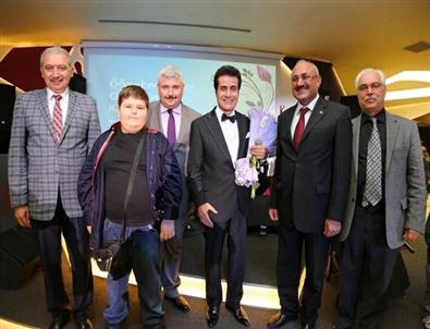 24 Kasım'da Öğretmenler Zekai Tunca İle Coştu